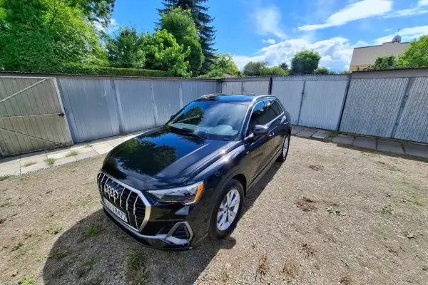 Audi Q3 z 2022 roku w wersji S-line