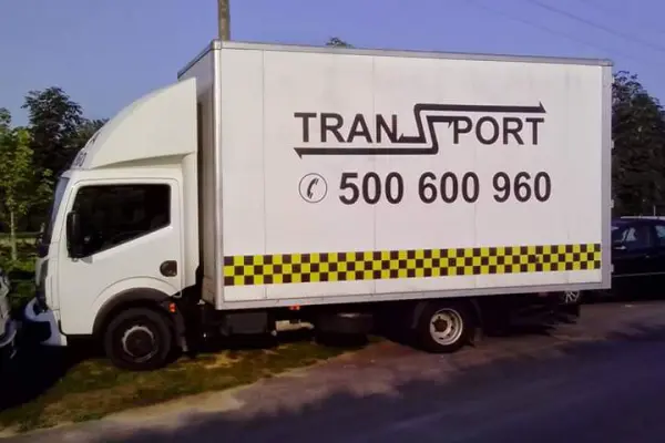 Bagażówka Gdańsk Taxi Bagażowe , Przeprowadzki Mieszkań Transport Montaż mebli biurowych .