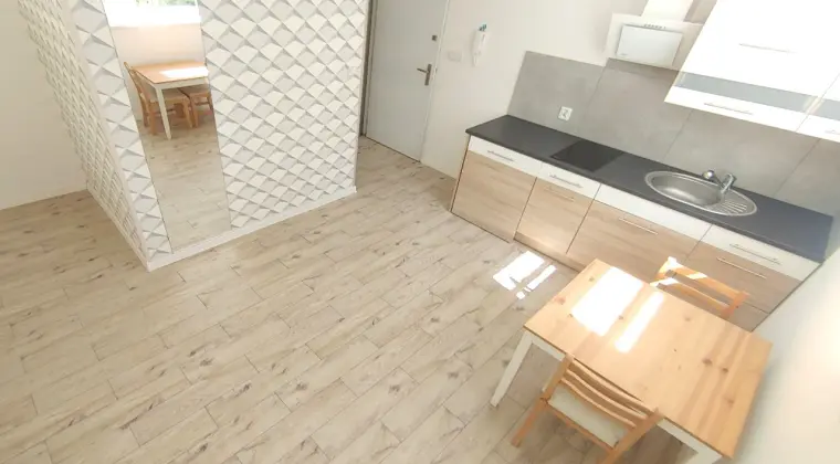 Sprzedam kawalerkę Kraków Wola Justowska Salwator obok Błonia.