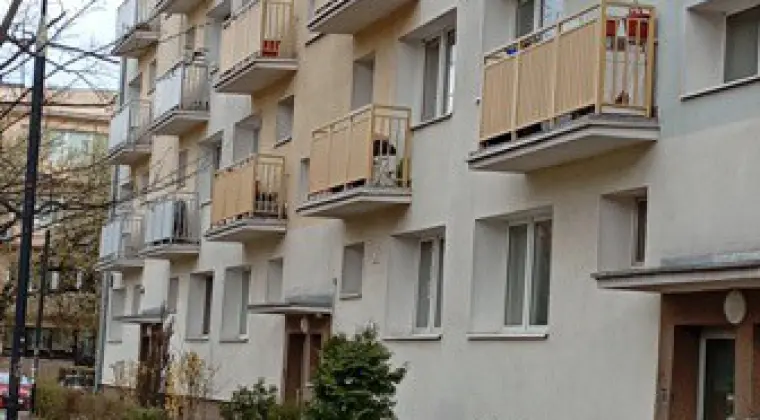 Przytulny pokój z oddzielną kuchnią w Warszawie na Woli