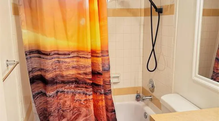 Rented by owner - no fees.