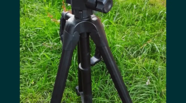 Statyw do aparatu + gratis pokrowiec