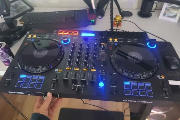 Pioneer DDJ-FLX6 4-kanałowy kontroler DJ do Rekordbox i Serato