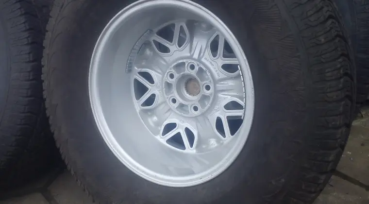 SPRZEDAM FELGI DO JEEPA 15 CALI ROZSTAW SRÓB 5X114.3 STAN JAK NOWE - GDANSK