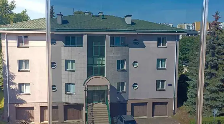 Przyciemnianie szyb Warszawa -Folie przeciwsłoneczne na okna -Oklejanie szyb Warszawa