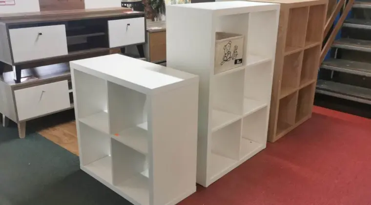 Nowa dostawa półki, stoliki, stoły, regały w wyprzedażowych cenach