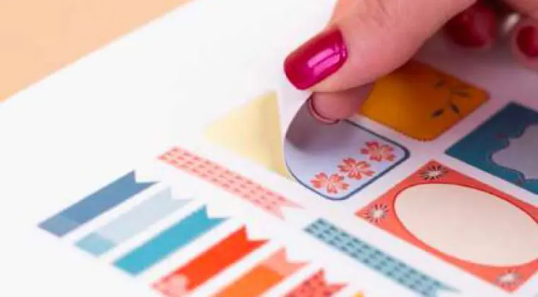 Ploter tnący Silhouette formatu A4, A3 z automatycznym podajnikiem naklejek