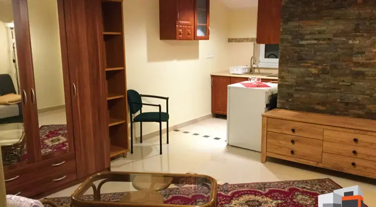 Zainwestuj w Aktywa. Sprzedam dom z 8 mieszkaniami na wynajem, trwające umowy najmu