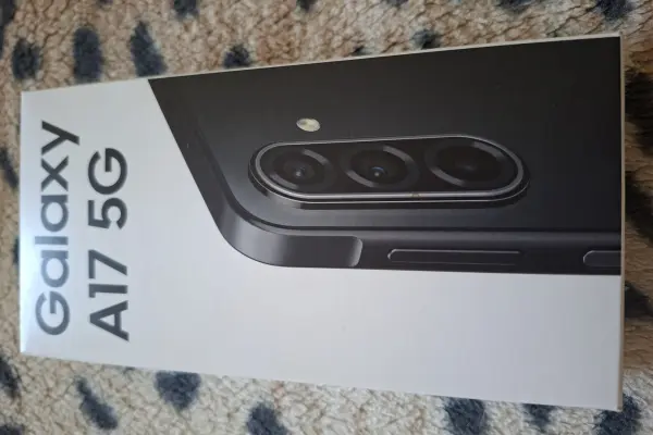 Smartfon Samsung Galaxy A17