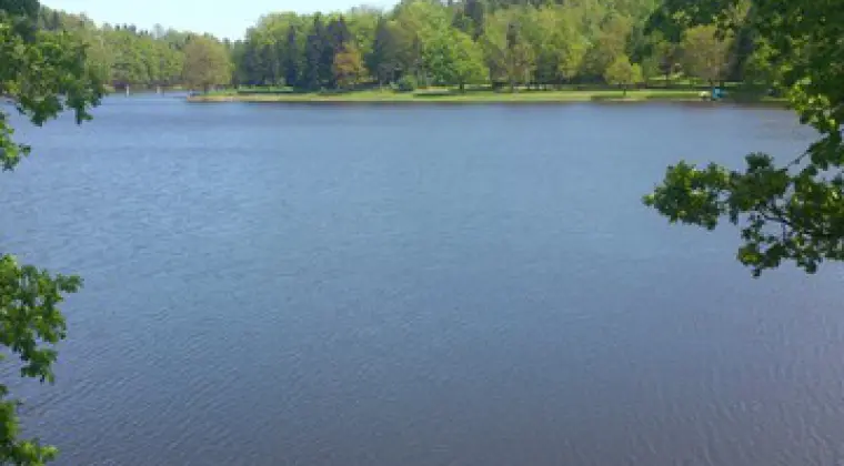 Noclegi nad jeziorem