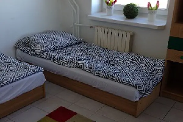 Wynajmę pokój na PLHHF / wynajmę pomieszczenie