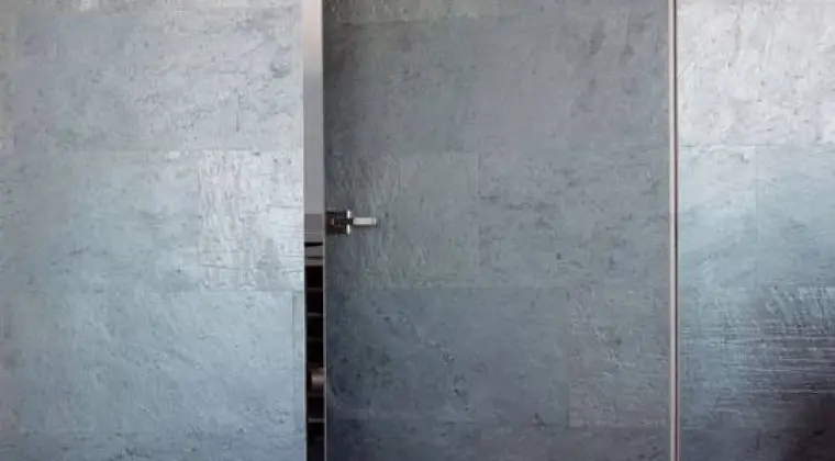 Drzwi ukryte z ościeżnicą aluminiową ANODOWANĄ - producent.