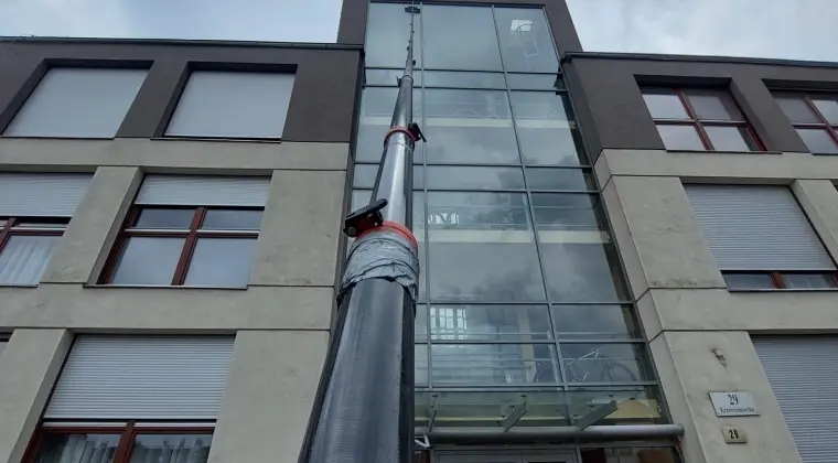 Mycie elewacji budynków, mycie szyb na wysokości