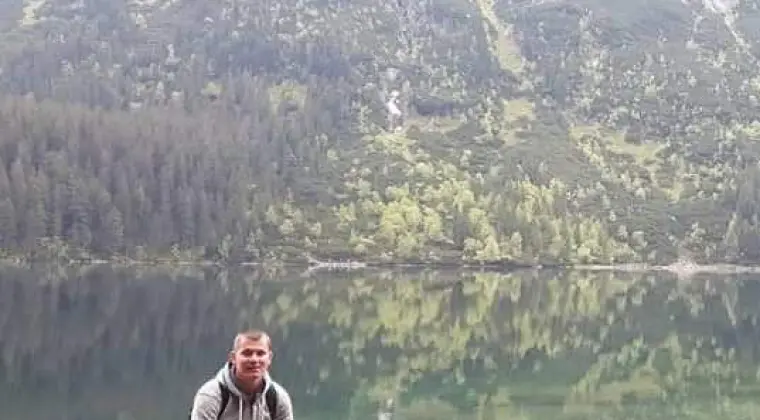 Wolny Facet 37 Lat  Szuka Kobiety 