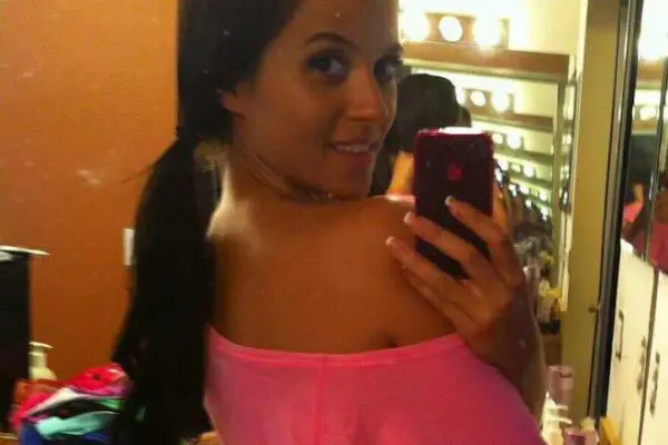 Dojrzała kobieta szuka mężczyzny po 40-stce w celu miłości.