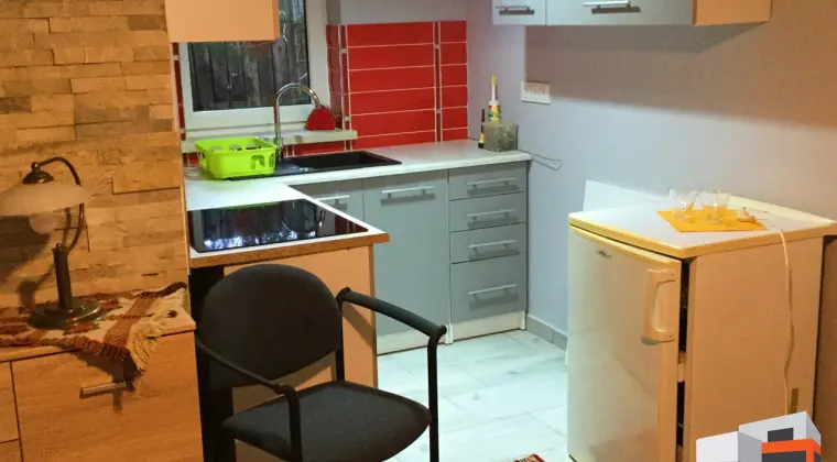 Zainwestuj w Aktywa. Sprzedam dom z 8 mieszkaniami na wynajem, trwające umowy najmu