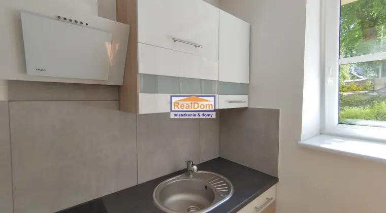 Sprzedam kawalerkę Kraków Wola Justowska Salwator obok Błonia.