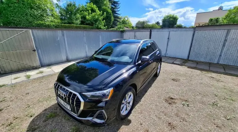 Audi Q3 z 2022 roku w wersji S-line