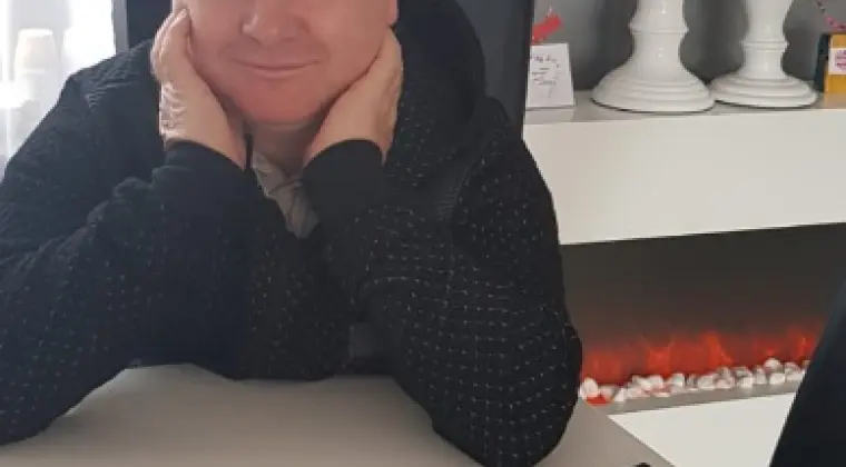 NA STAŁE LUB PRZYJACIÓŁKE