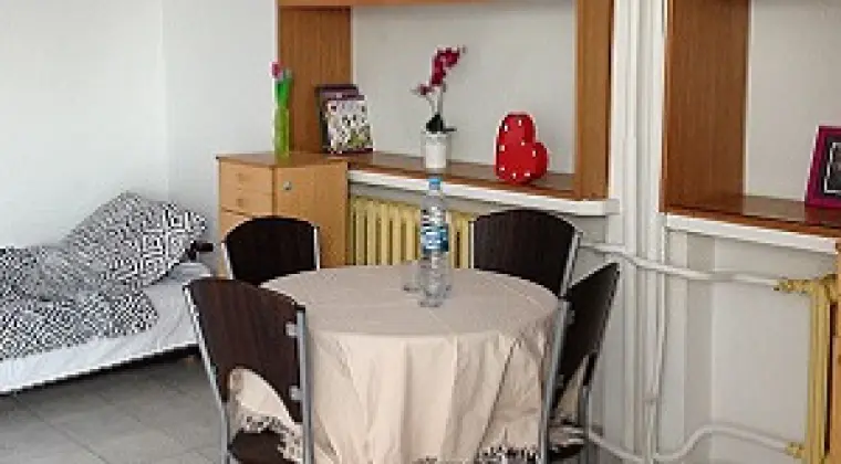 Wynajmę pokój na PLHHF / wynajmę pomieszczenie