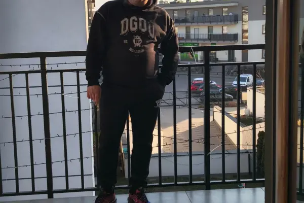 Cześć,samotny facet pozna Panią ,zapraszam do kontaktu,Poznam tu o teraz!!?