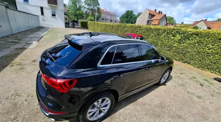 Audi Q3 z 2022 roku w wersji S-line