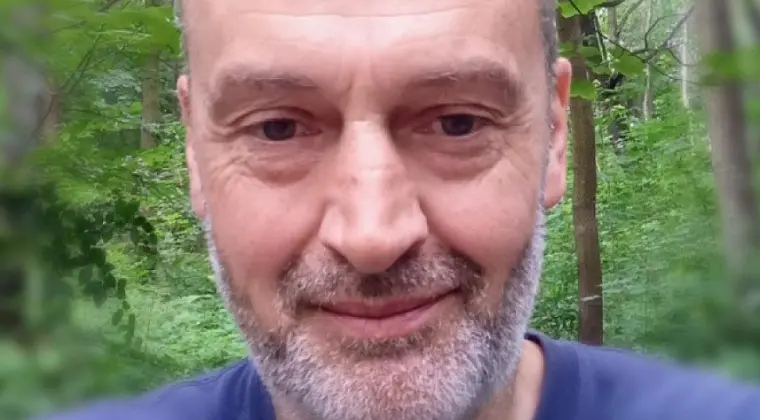 Na stałe.