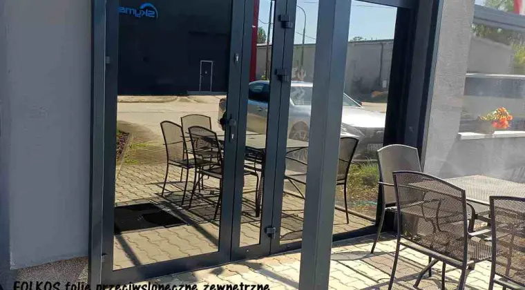 Przyciemnianie szyb Warszawa Oklejanie okien folią przeciwsłoneczną zewnętrzną -folie z filtrem UV i IR