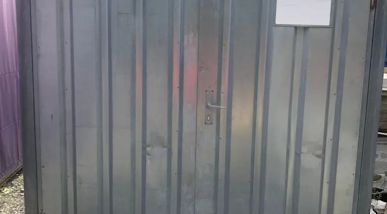 Kontener 9 DV, zamykane podwójne drzwi