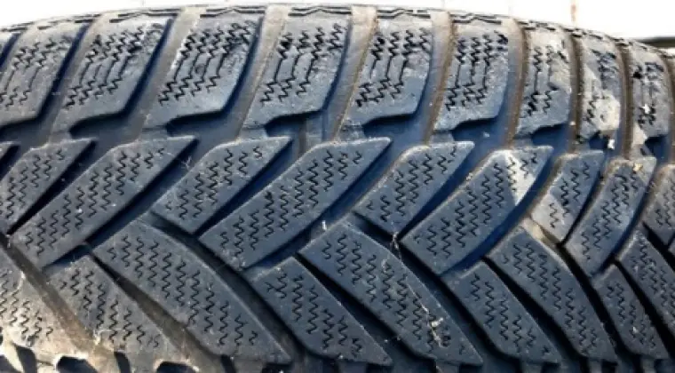 SPRZEDAM 4  KOŁA Z KOŁPAKAMI I  ZIMOWYMI OPONAMI DO VOLVO S602T
