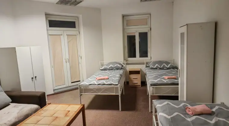 HOSTEL „ORŁOWSKI” — WIĘCEJ PRZESTRZENI, WIĘCEJ KOMFORTU, LEPSZY VIBE