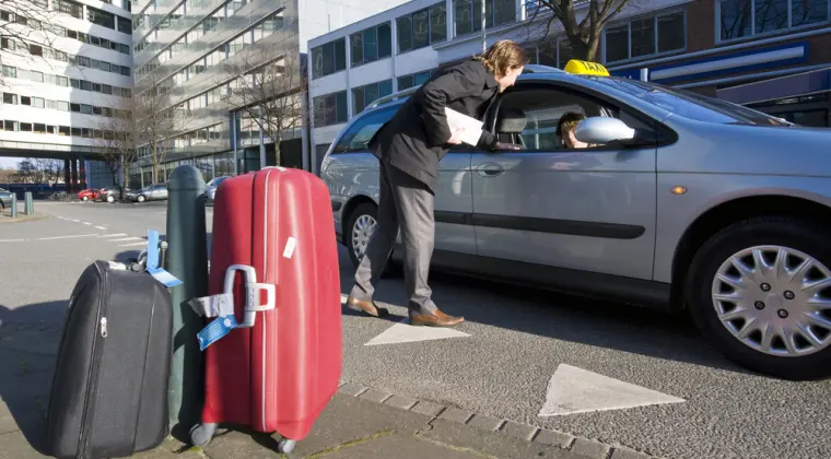 Taksówka XL dla 7 osób lub taxi KOMBI dla 5 osób + DUŻY bagaż