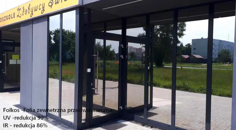 Folia zewnętrzna przeciwsłoneczna na okna , witryny, świetliki dachowe....Folia z filtrem UV i IR