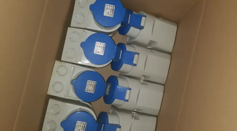 Sprzedam gniazda i wtyki siłowe różne rodzaje Bals CEE Simon