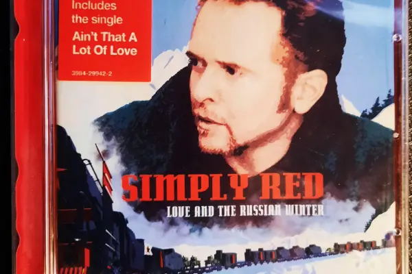 Polecam Wspaniały Album CD SIMPLY RED -Album Love Winter CD