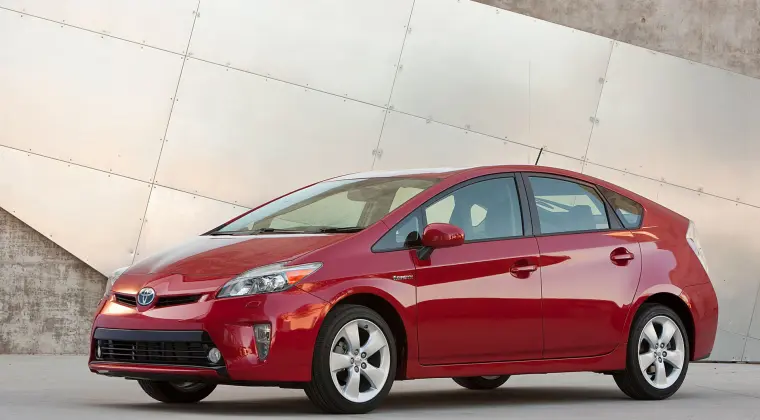 WYNAJEM TAXI – TOYOTA PRIUS III – 89 PLN / DZIEŃ