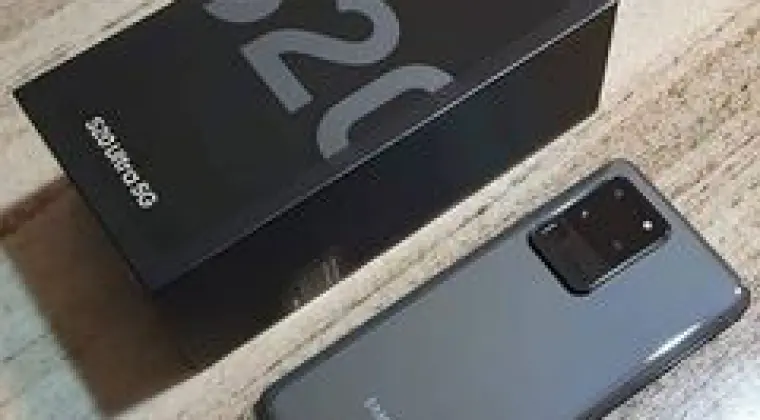 Samsung Galaxy S20 128GB = €400,Samsung S20 Ultra 128GB = €450