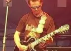 multiinstrumentalista, showman, pianista, gitarzysta, wokalista, kompo