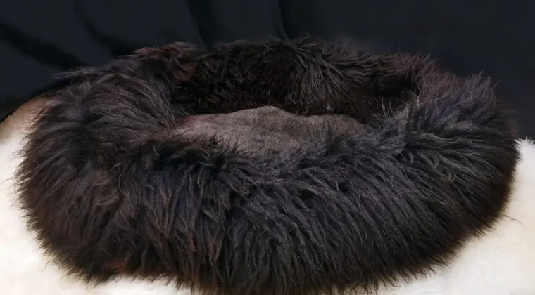 Legowiska dla psów Skóra owcza - producent Adam Leather