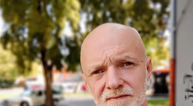 BEZDOMNY ALKOHOLIK,I NARKOMAN