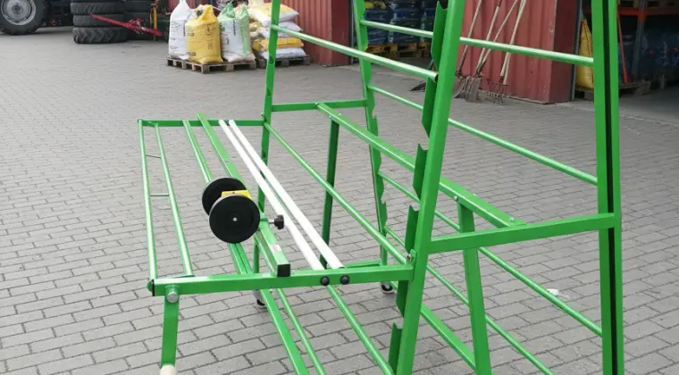 Stojak do folii, agrotkaniny z licznikiem i zwijakiem