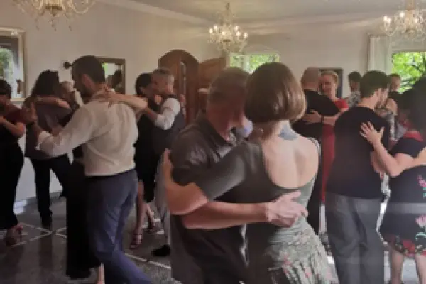 Tango i salsa. Nowy kurs w Szkole Tańca Buena Fiesta w Koszalinie.