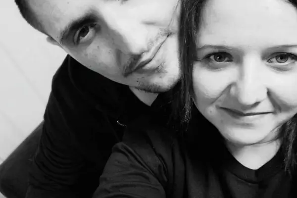 Para rządna gorących przygód