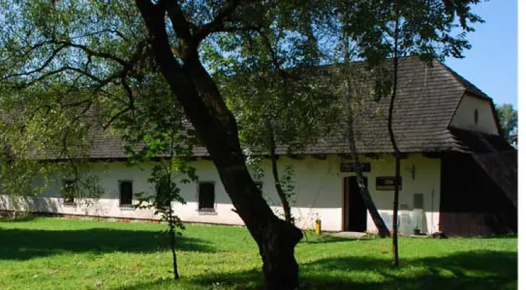 IZOLACJE POZIOME ŚCIAN METODĄ INIEKCJI KRYSTALICZNEJ