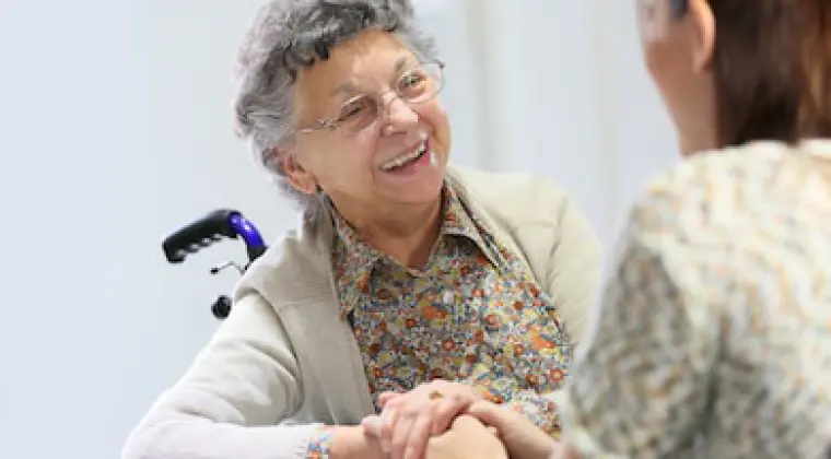 Dam opiekę nad osobą starszą za dożywotnie mieszkanie - CAŁA  POLSKA