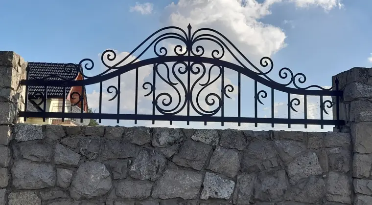 Bramy, Ogrodzenia, Balustrady Kute Oraz Nowoczesne