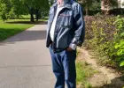 Kulturalny emeryt szuka pracy