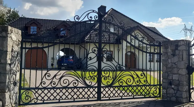 Bramy, Ogrodzenia, Balustrady Kute Oraz Nowoczesne