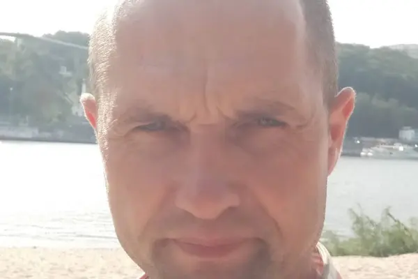 Ich suche eine Frau, ich bin 42.