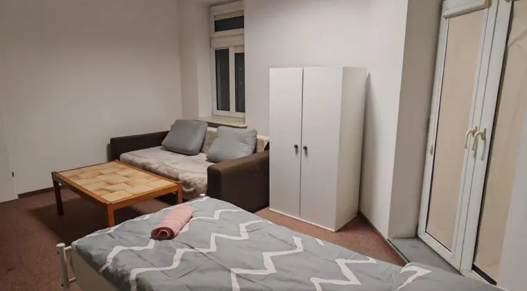 HOSTEL „ORŁOWSKI” — WIĘCEJ PRZESTRZENI, WIĘCEJ KOMFORTU, LEPSZY VIBE